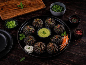 Tandoori Black Belt Veg Momo