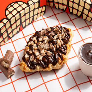 The Twix Crunch Croffle