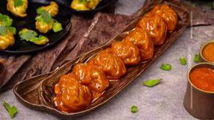 Gravy Paneer Momos