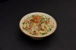 Burnt Garlic Prawn Fried Rice