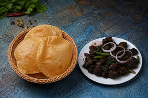 3 Poori + Beef Fry (kerala Style)