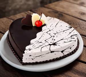 Chocolate Vanilla Heart Cake