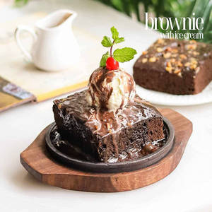 Chocolate Brownie With Ice- Cream
