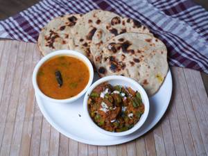 Mix Veg & 2 Butter Roti Combo                                             