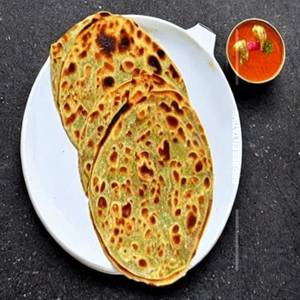 Hari Mirch Egg Paratha