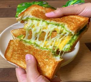 Cheese Chatni Sandwich