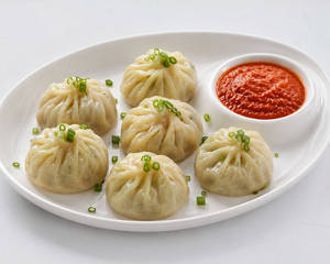 Veggies Momos 6 Pcs