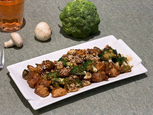 Broccoli & Mushroom Chicken Stir Fry
