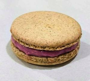 Raspberry Macaron