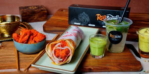 Classic Chicken Roll + Virgin Mojito