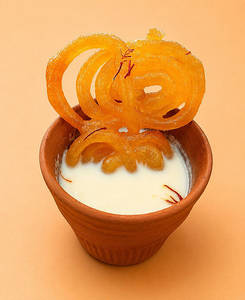 Doodh Jalebi (4 Pc)