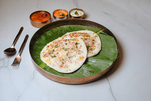 Onion Chilli Uttappam