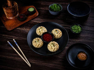 Italian Cheese Sauce Veg Momo