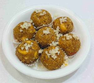 GOND LADDU