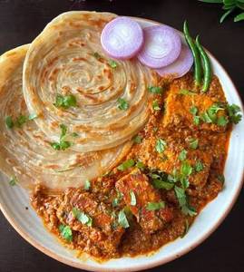 Paneer Lababdar + Boondi Raita + 2 Lachha Paratha