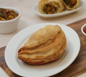 Paneer Chilli Puff