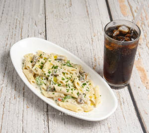 White sauce pasta + Soft drink