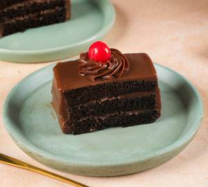 Milk Chocolate Cake Slice