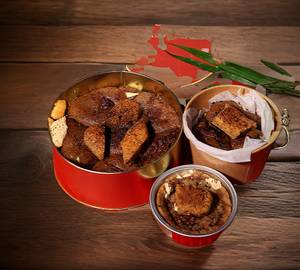 Tiramisu cookie tin