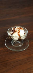 Vanilla Ice Cream With Sauce