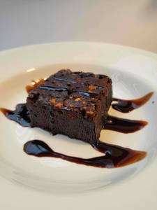 Brownie With Hot Chocolate Sauce
