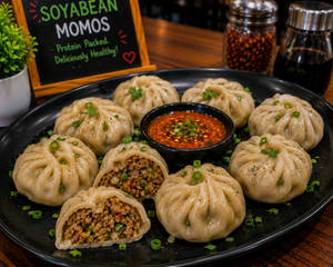 Soyabean Momos (6 Pcs.)