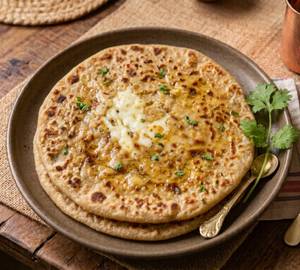 Paneer paratha 