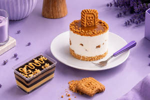 1 Lotus Biscoff Mini Cheesecake & 1 Peanut Butter Chocolate Combo