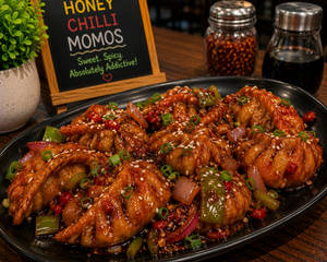 Honey Chilli Momos (6 Pcs.)
