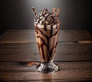 Kit Kat Ice Cream Shake [Kit Kat Loaded]