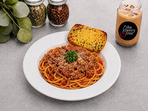 Spaghetti Chicken Bolognese