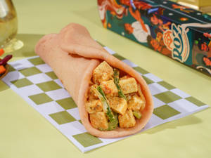 BBQ Paneer Khuboos Shawarma