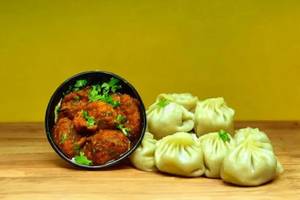 Chicken Schezwan Momos Steam