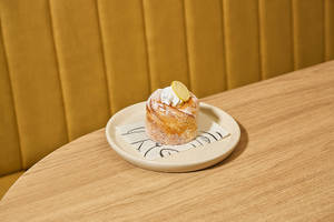 Amalfi Lemon Cruffin