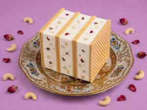 Kaju Gulkand Sandwich Ice Cream