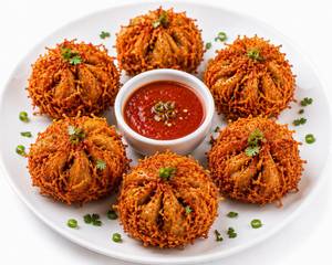 Veg Kurkure Momos (full)