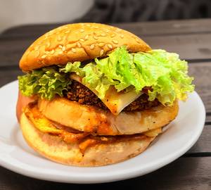 Pulled chicken burger