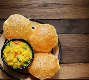 3 Poori + Massala
