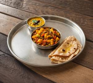 4 Tawa Roti [Serves 1-2]