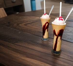 Saarjaa with ice cream