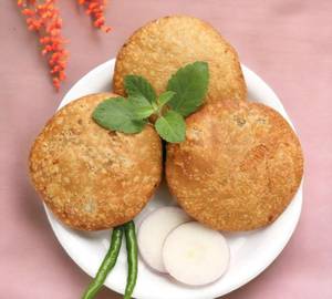 Rajasthan Flavoured Hing Kachori | हिंग कचौरी