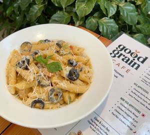 Veg Pink Sauce Pasta