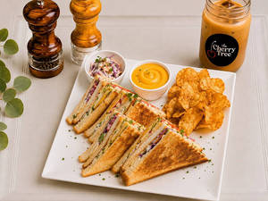 Cherry Tree Jumbo Chicken Club Sandwich