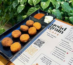 Cheese Nuggets (8 Pc)
