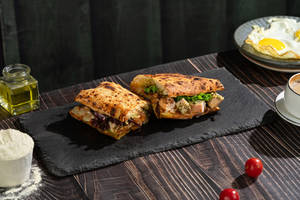 SuperYou High Protein Lean Smoked Chicken Pesto Sandwich