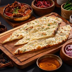 Garlic Naan (1 Pc)