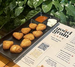 Chicken Nuggets (8 Pc)
