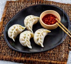 Steam Paneer Momos