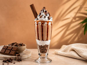 Krazy Kit Kat Ice Cream Freak Shake - (300 Ml)