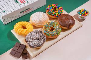 Doughnut Box - Assorted Buy 4 Get 2 Free